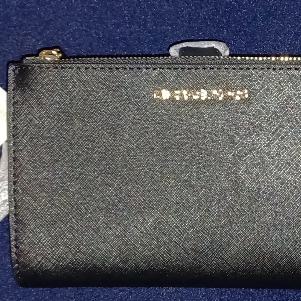 Michael Kors Double Zip Jet set Black Wristlet NWT